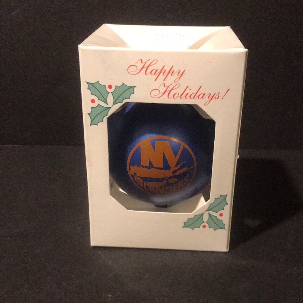 BNIB New York Islanders Christmas Ball Ornament